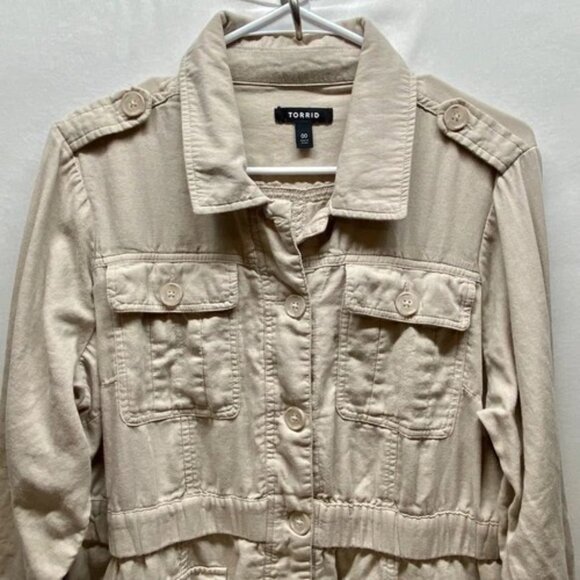 Torrid Utility Shacket Women's 00 Beige Tan Button Front Cinched Waist EUC - Picture 2 of 11